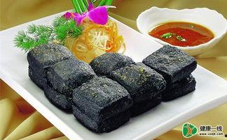 路边摊臭豆腐爆料视频播放,臭豆腐视频走红，揭秘路边摊美食魅力  第3张