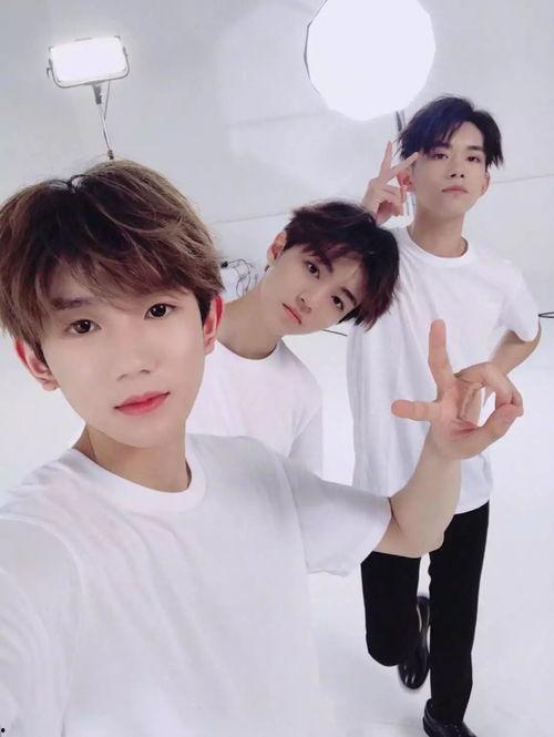狗仔爆料王源歌曲视频,狗仔镜头下的音乐魅力  第3张