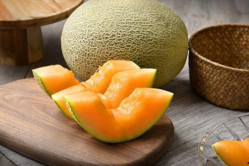 海底捞哈密瓜免费吃吗,顾客福利还是营销手段? 第3张 海底捞哈密瓜免费吃吗,顾客福利还是营销手段? 第3张