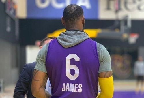 热火球衣最新爆料,时尚与激情的完美融合 第2张 热火球衣最新爆料,时尚与激情的完美融合 第2张