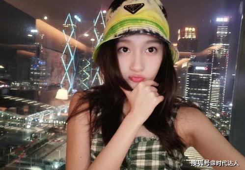 网红吃瓜小甜妹是谁,她是如何成为网络红人的？  第3张