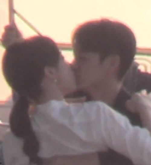 小七爆料吻戏视频,甜蜜瞬间引网友热议  第3张